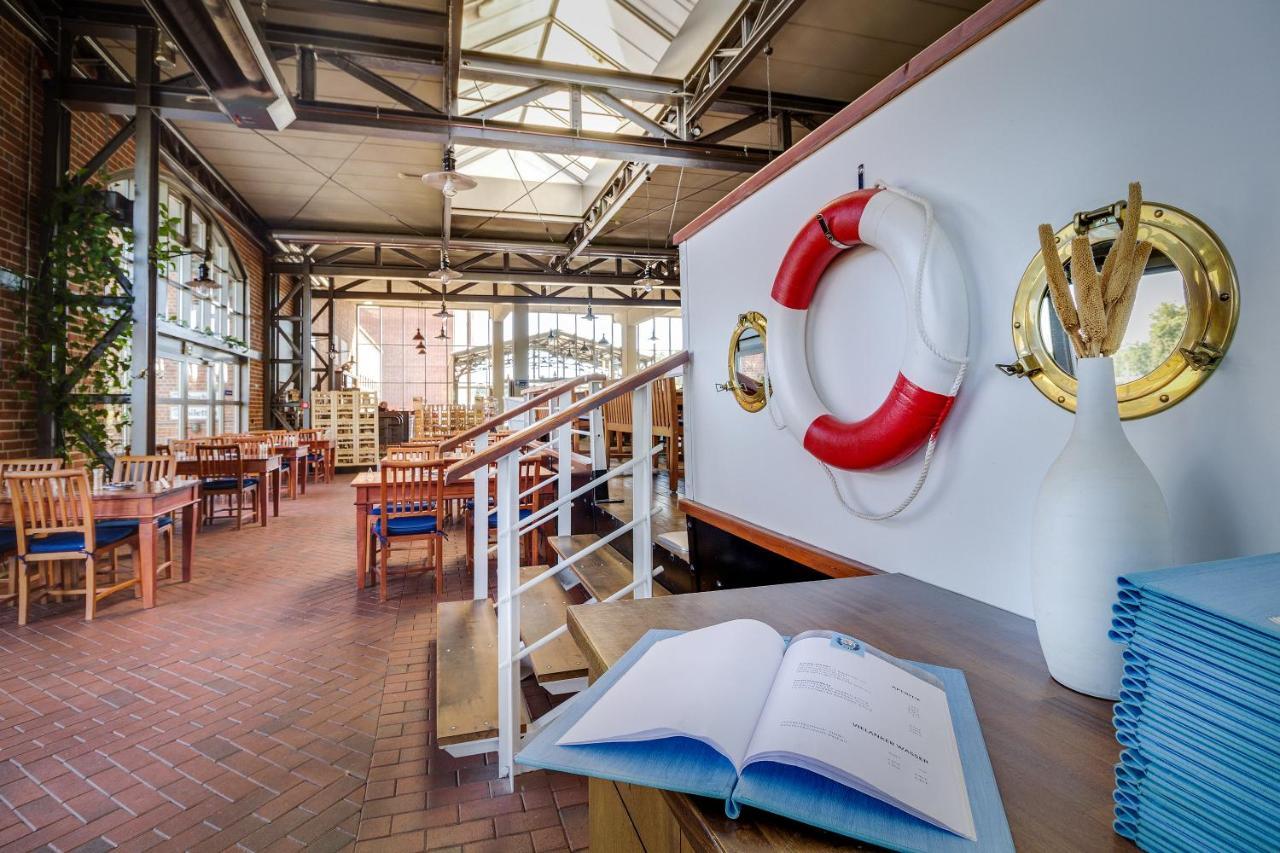 Hotel Doemitzer Hafen エクステリア 写真