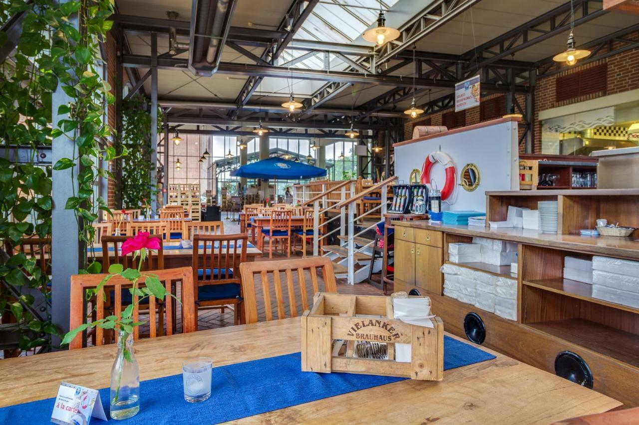 Hotel Doemitzer Hafen エクステリア 写真