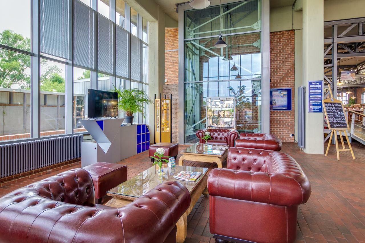 Hotel Doemitzer Hafen エクステリア 写真